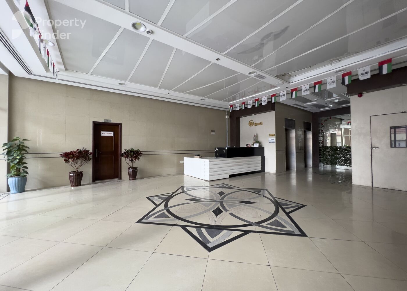 Gallery mosaic item small first