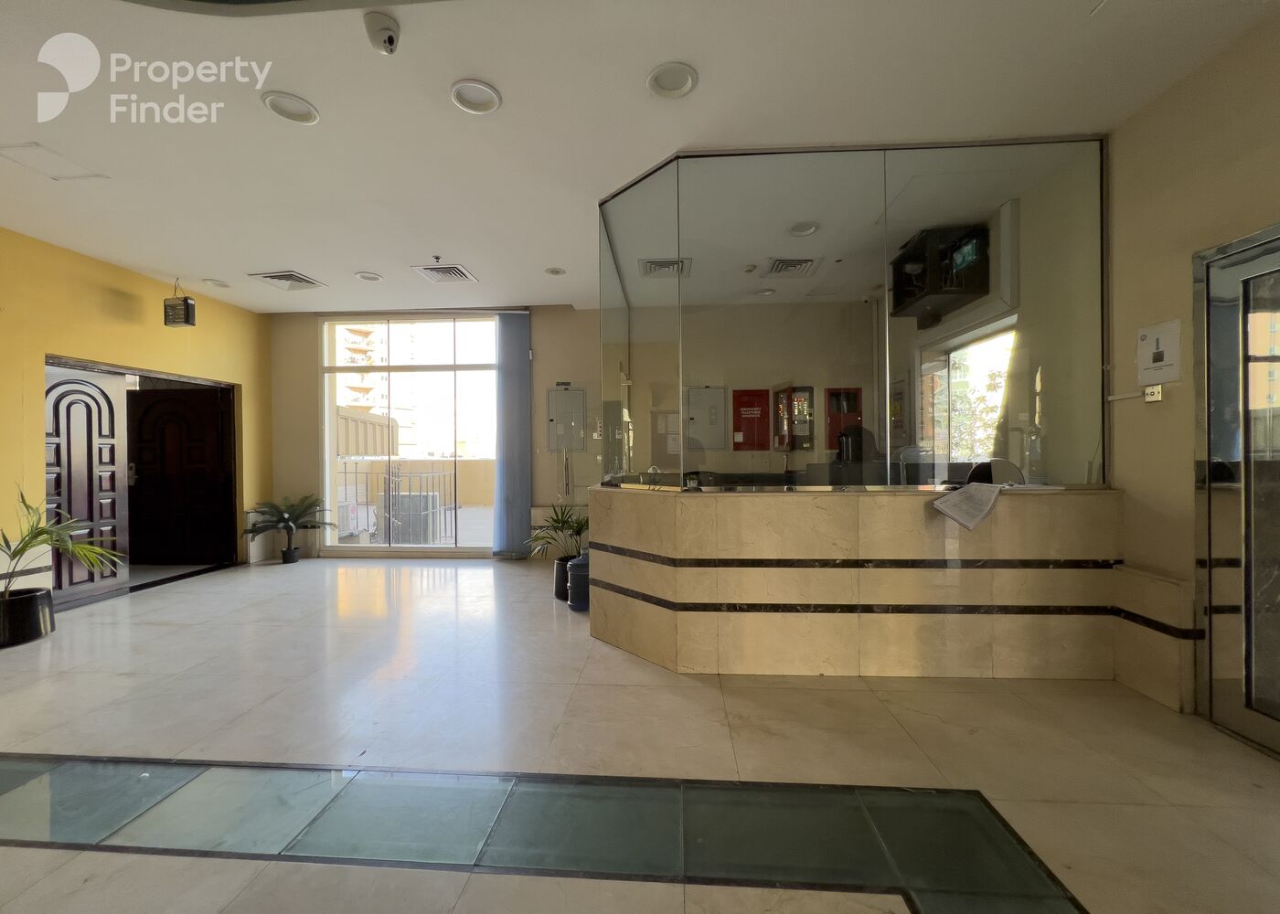 Gallery mosaic item small first