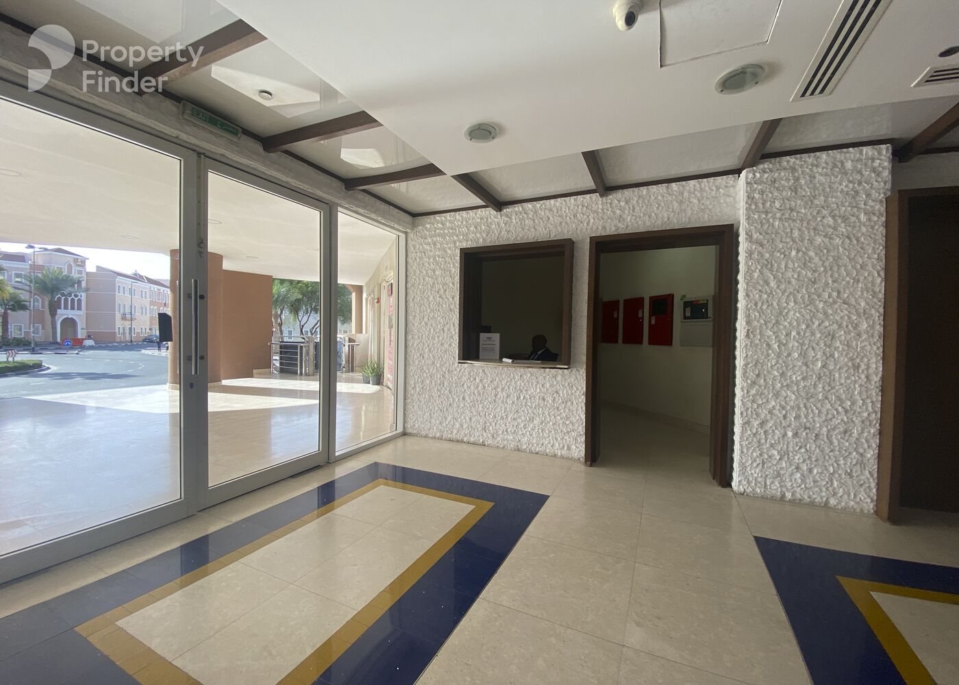 Gallery mosaic item small first