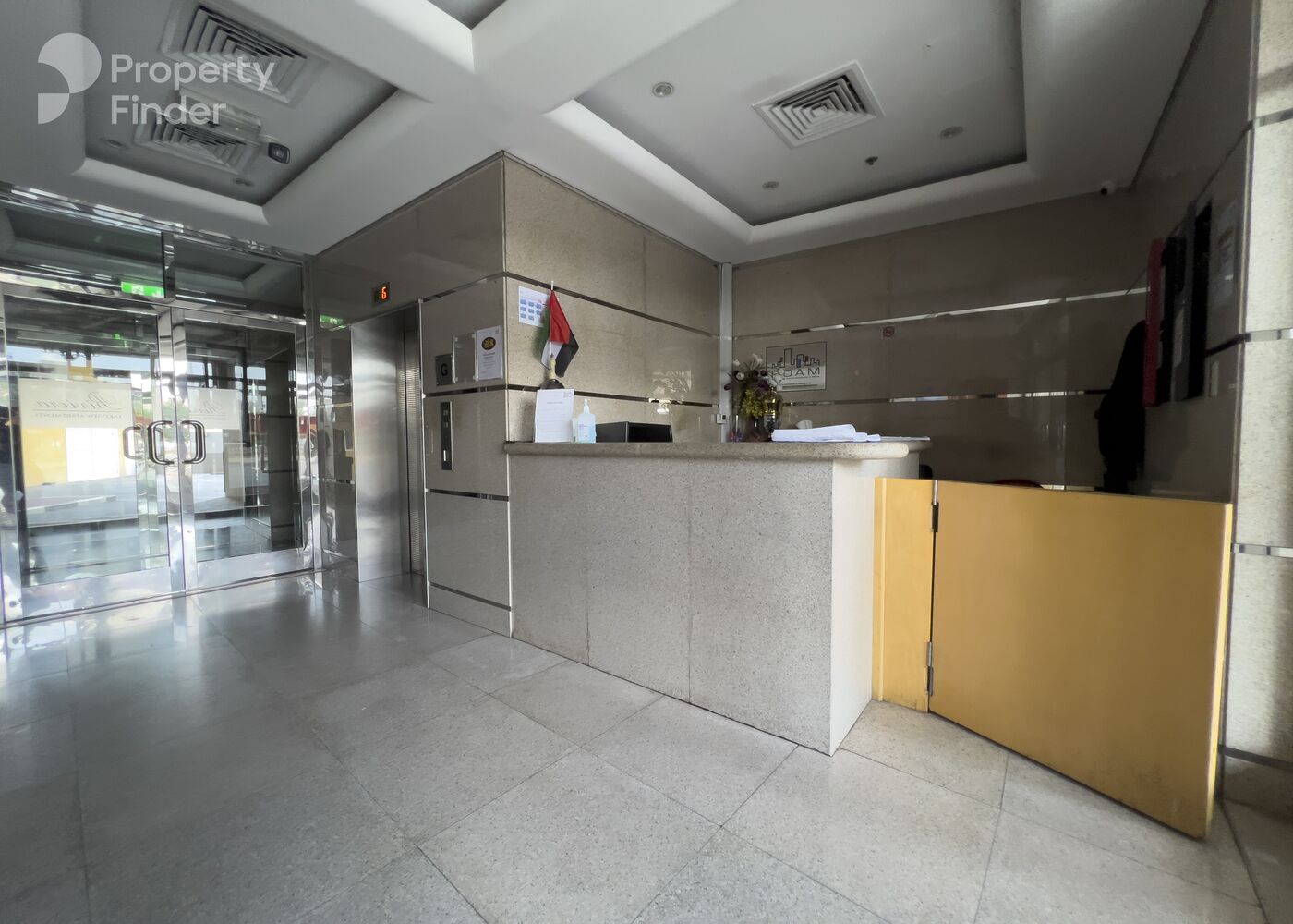 Gallery mosaic item small first