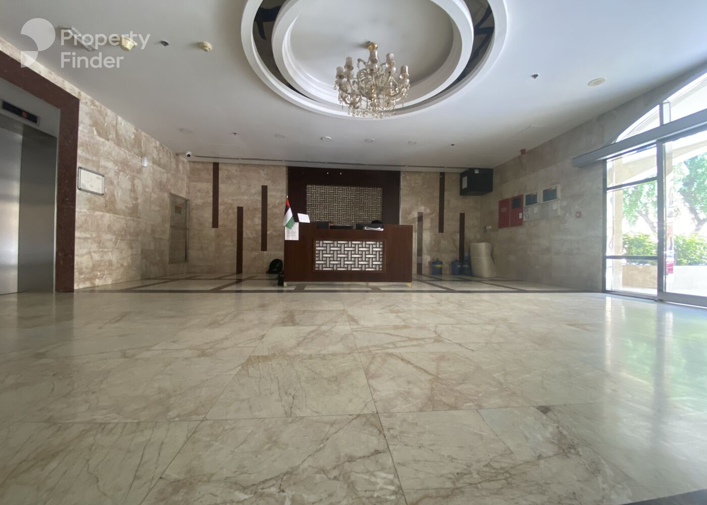 Gallery mosaic item small first