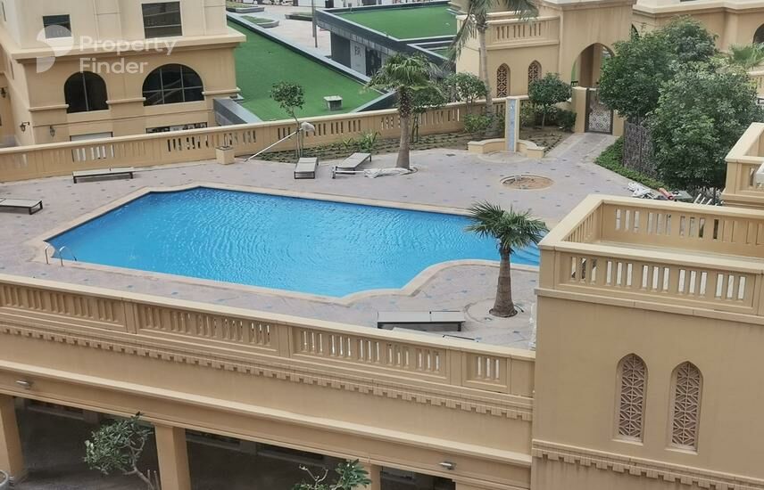 Gallery mosaic item small first