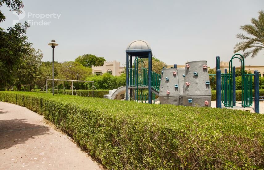 Gallery mosaic item small first