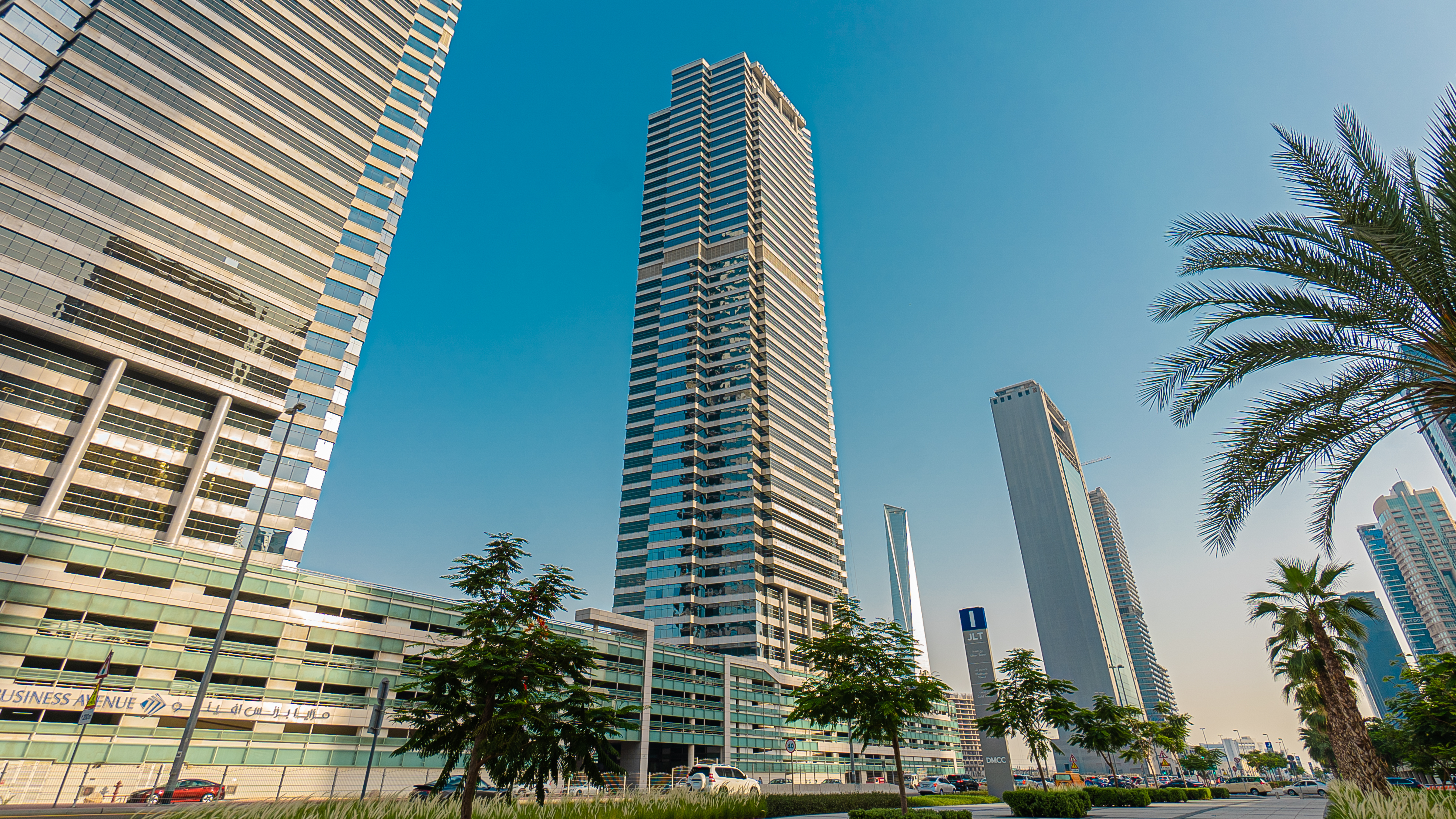 Mazaya Business Avenue AA1