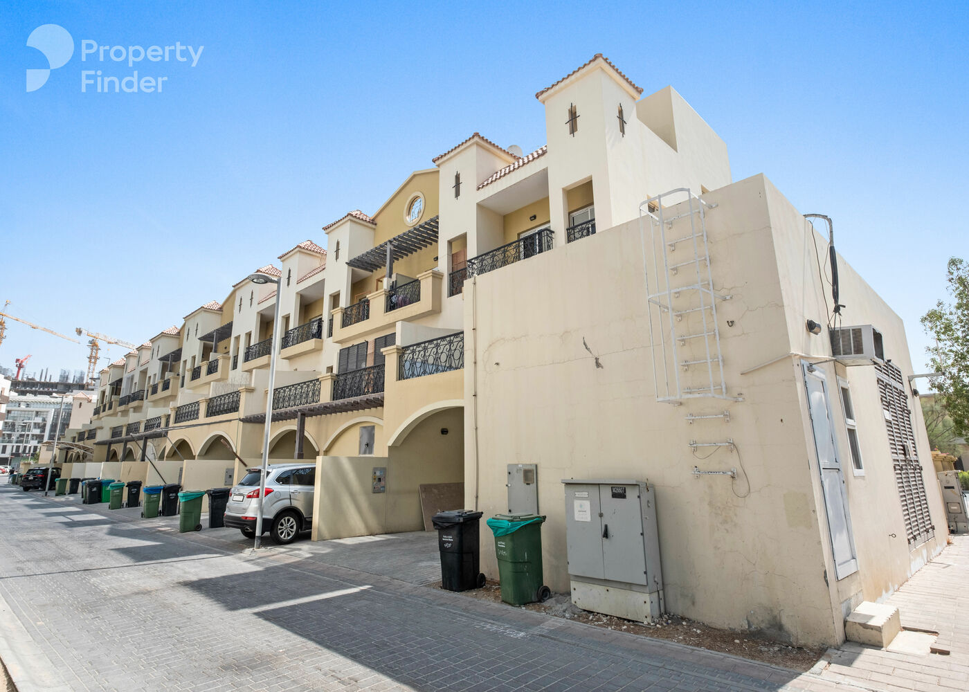 Gallery mosaic item small first