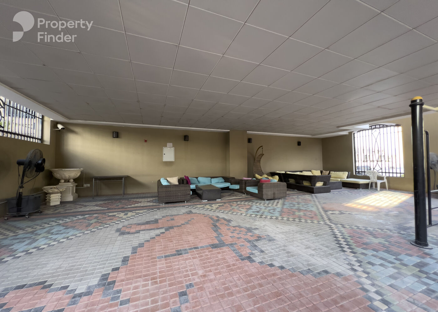 Gallery mosaic item small first