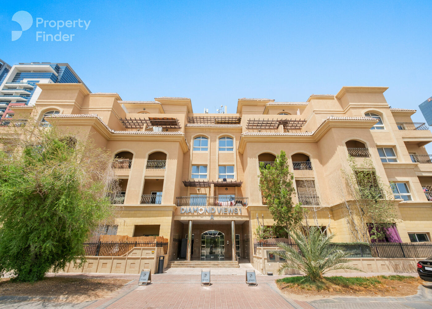 Gallery mosaic item small first