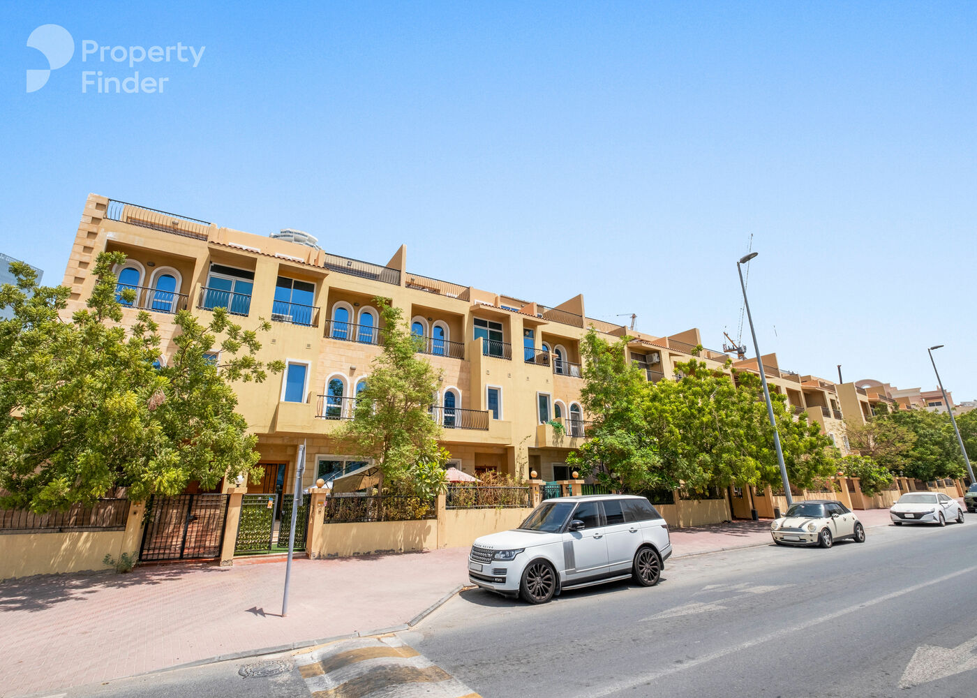 Gallery mosaic item small first