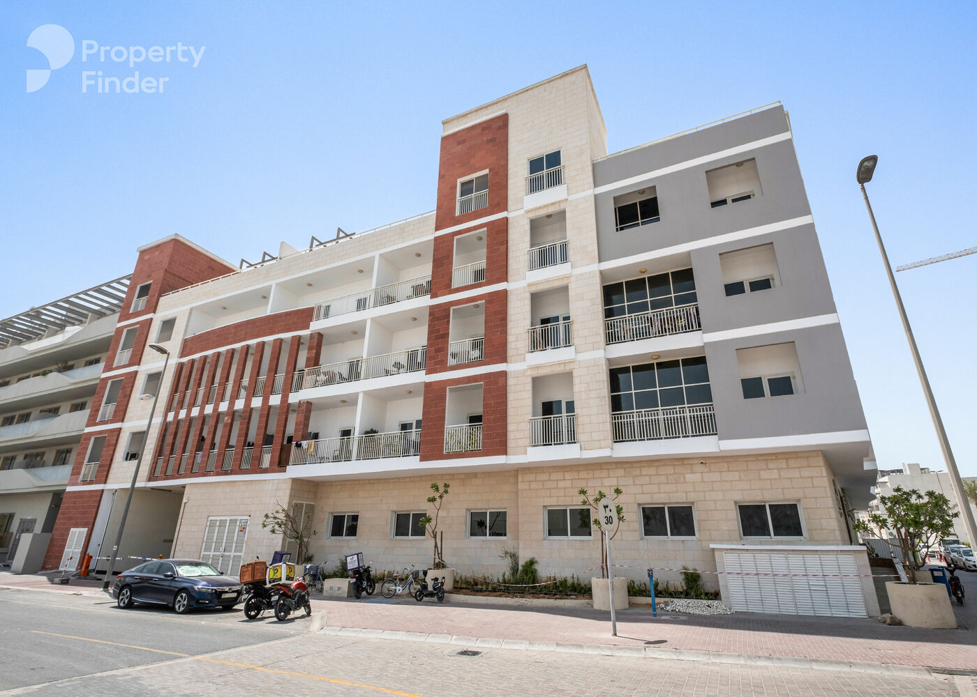 Gallery mosaic item small first