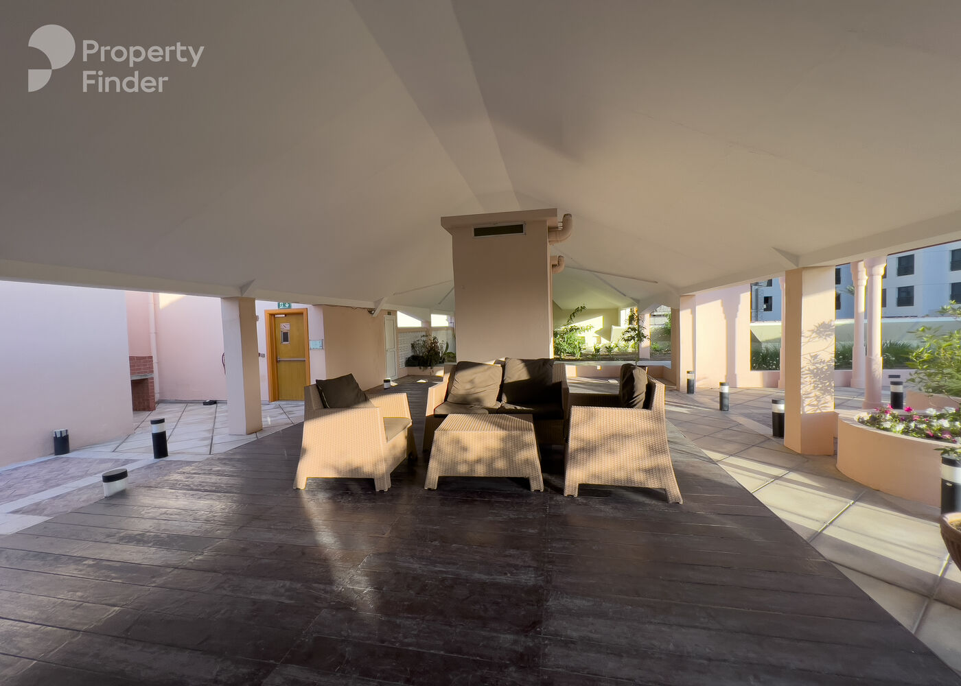 Gallery mosaic item small first