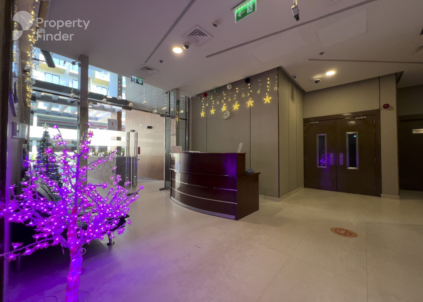 Gallery mosaic item small first