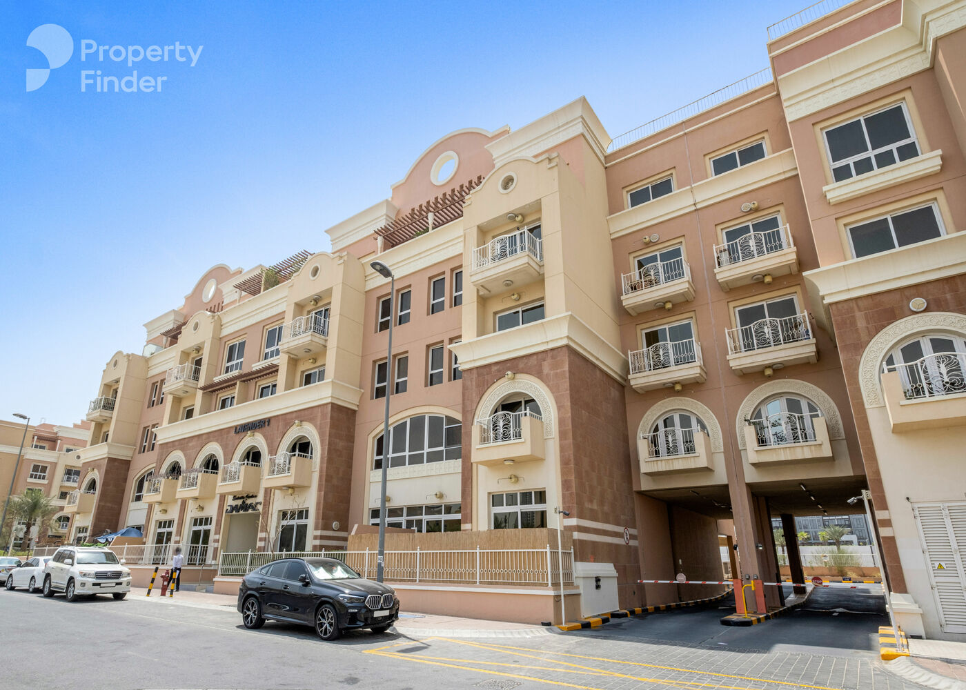 Gallery mosaic item small first