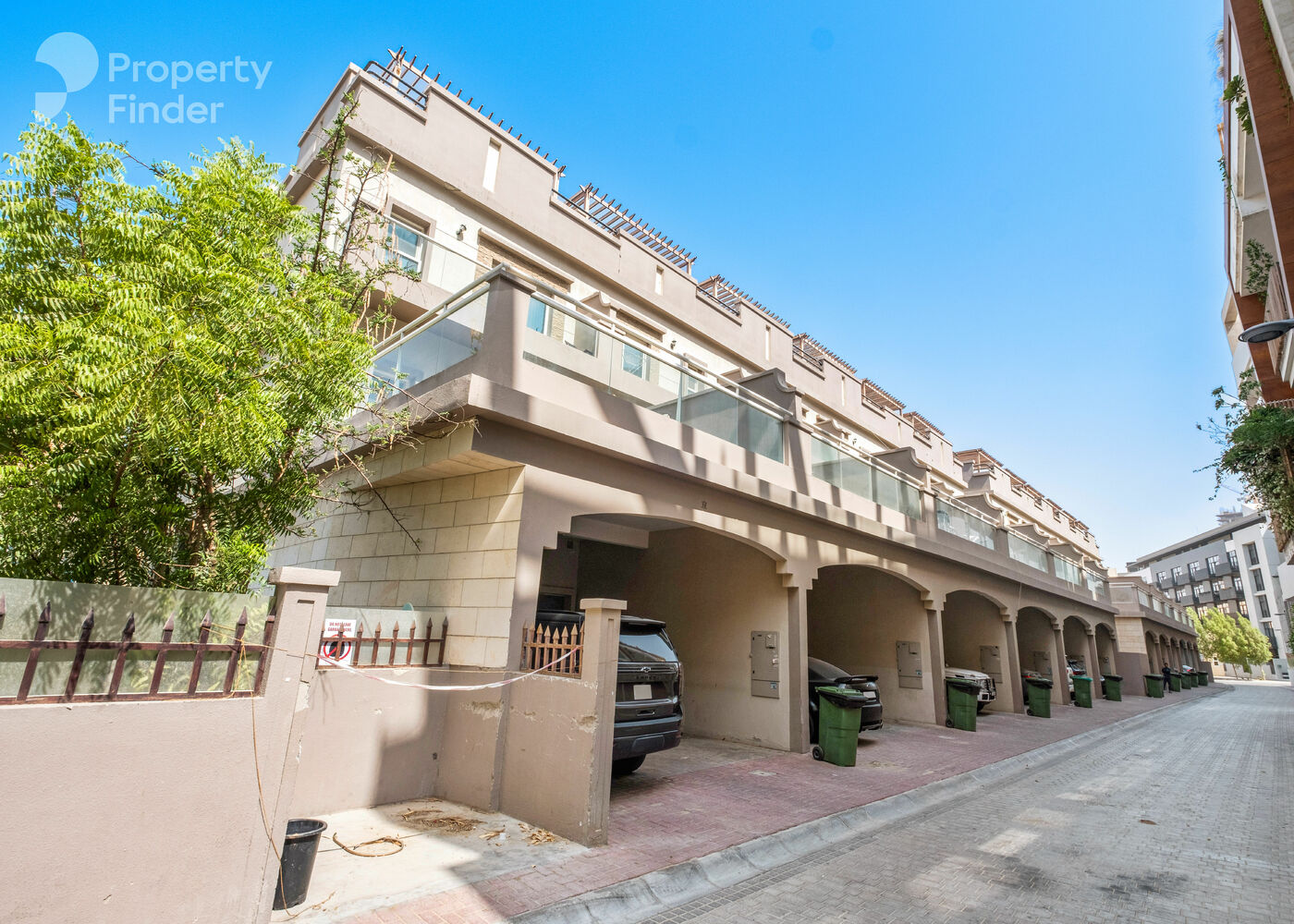 Gallery mosaic item small first