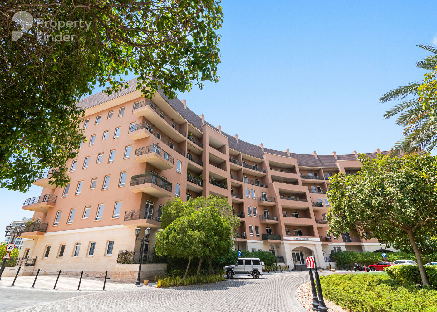 Gallery mosaic item small first