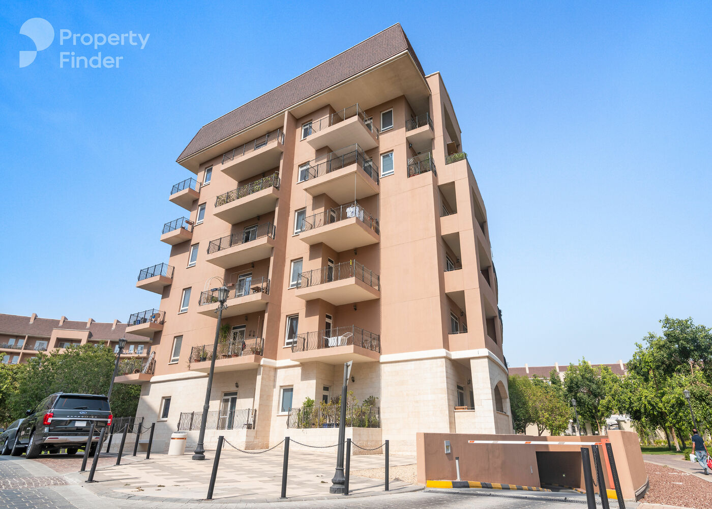 Gallery mosaic item small first