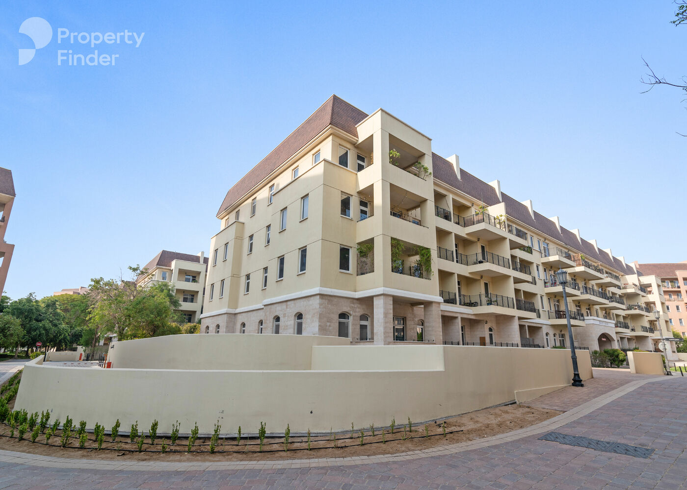 Gallery mosaic item small first