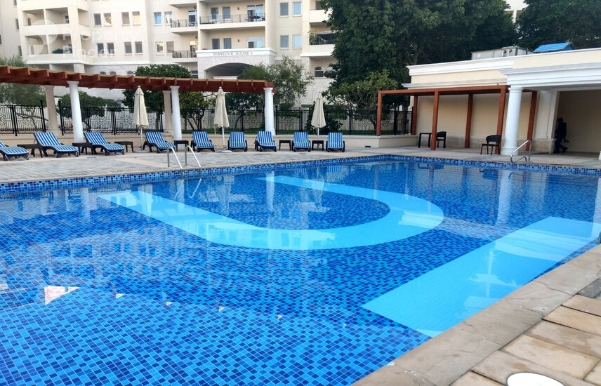 Gallery mosaic item small first