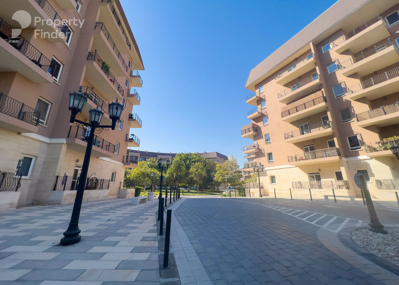 Gallery mosaic item small first