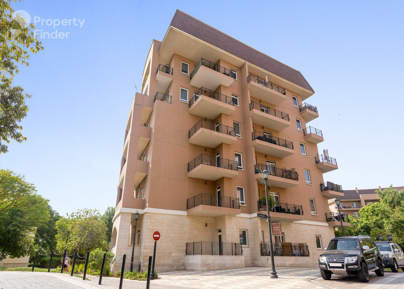 Gallery mosaic item small first