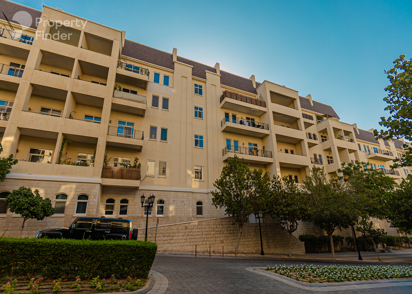 Gallery mosaic item small first