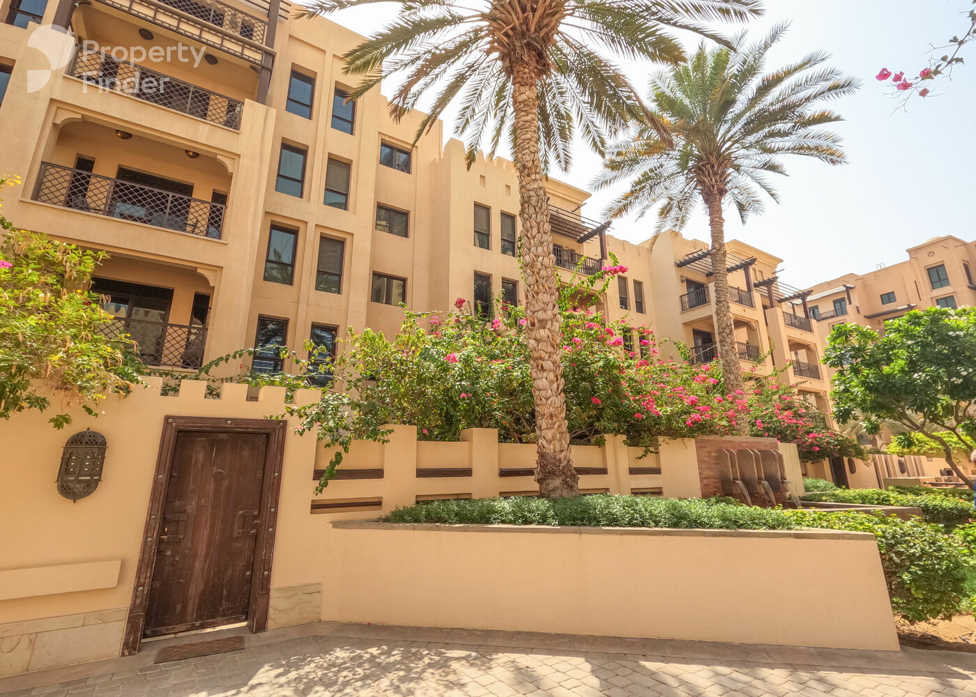 Gallery mosaic item small first