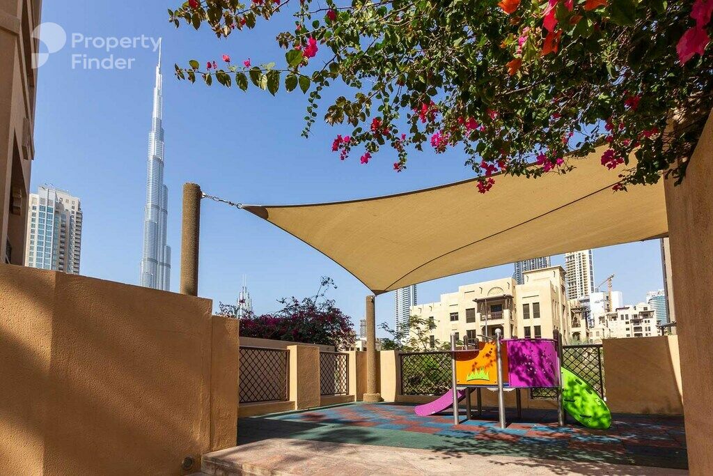 Gallery mosaic item small first