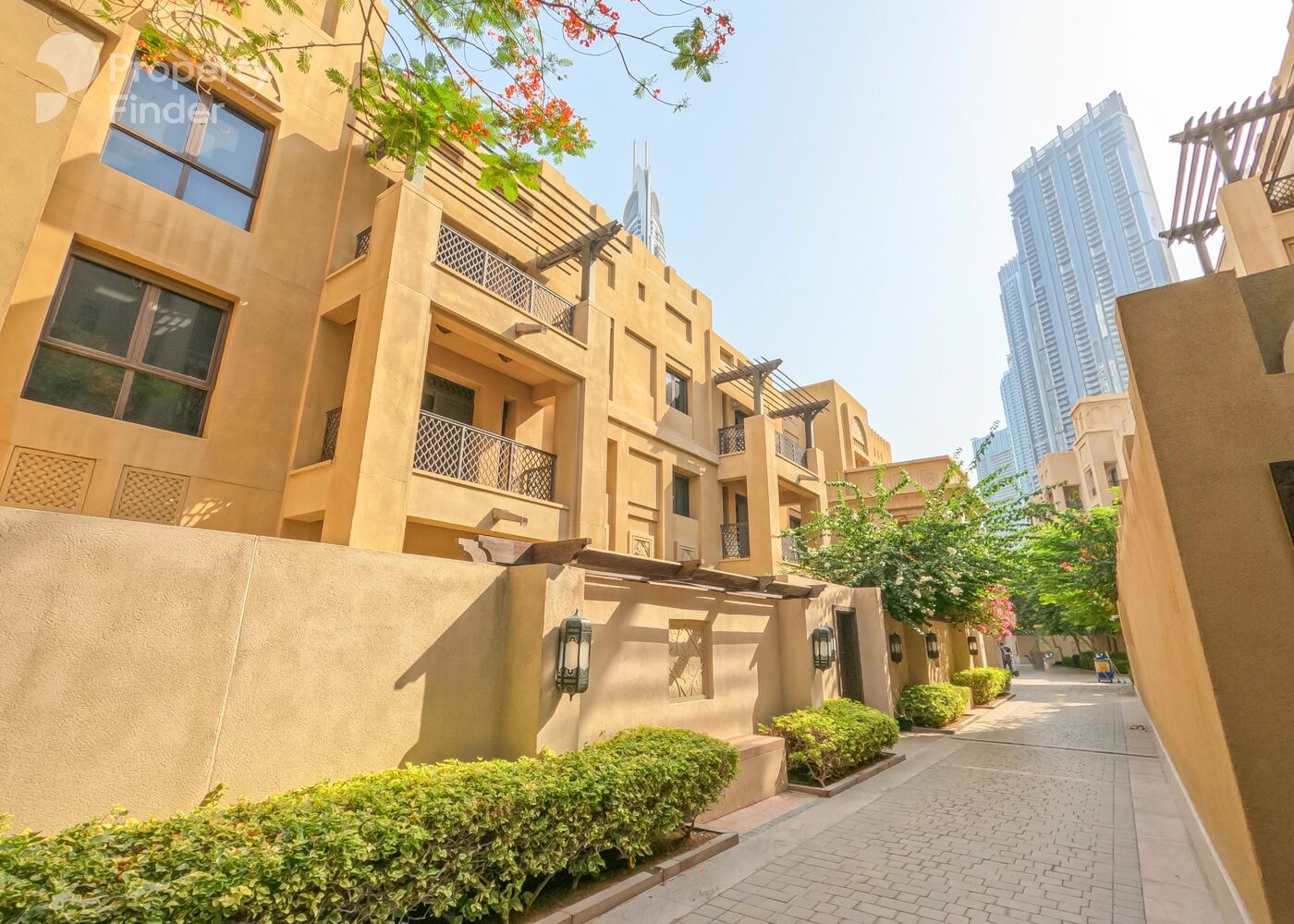 Gallery mosaic item small first