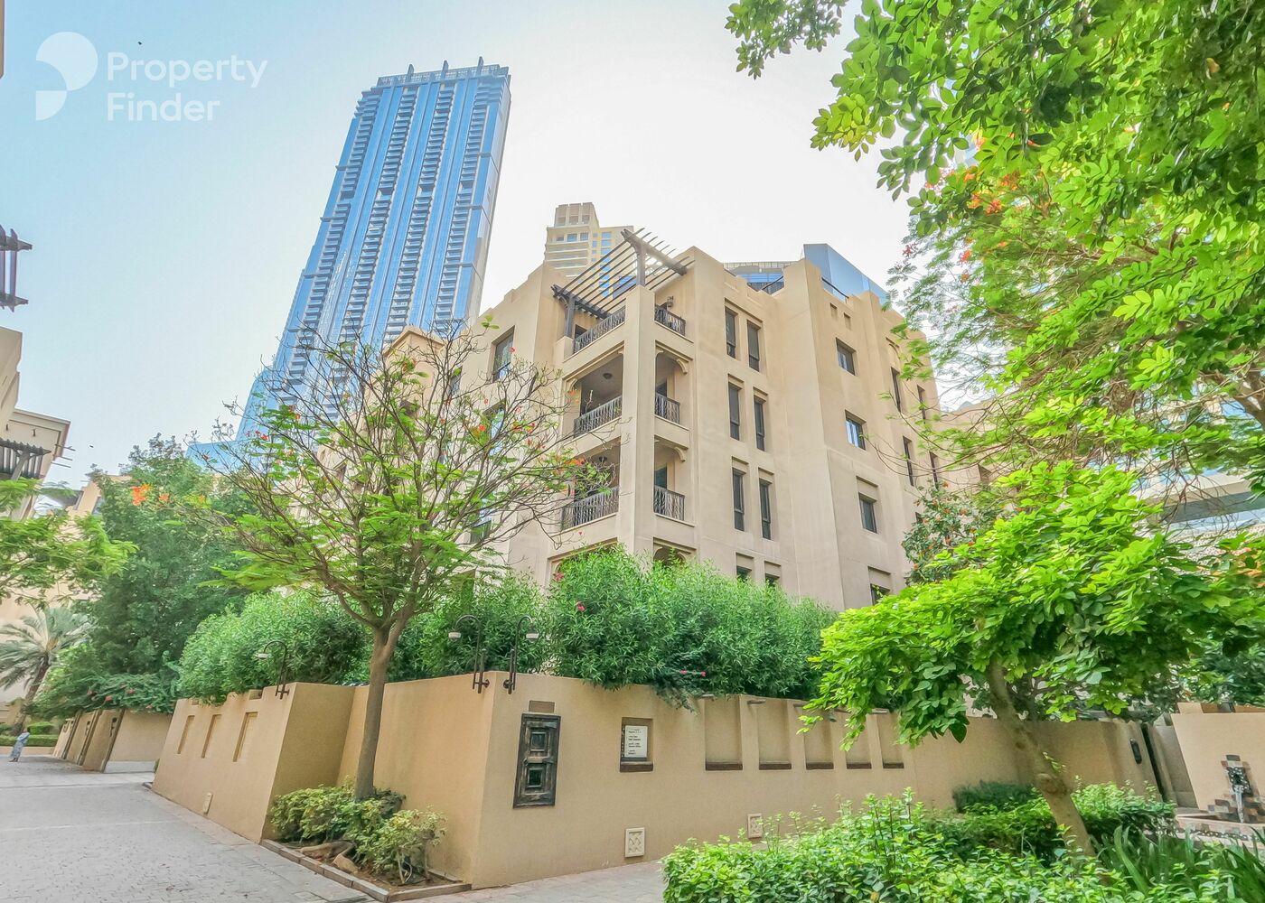 Gallery mosaic item small first