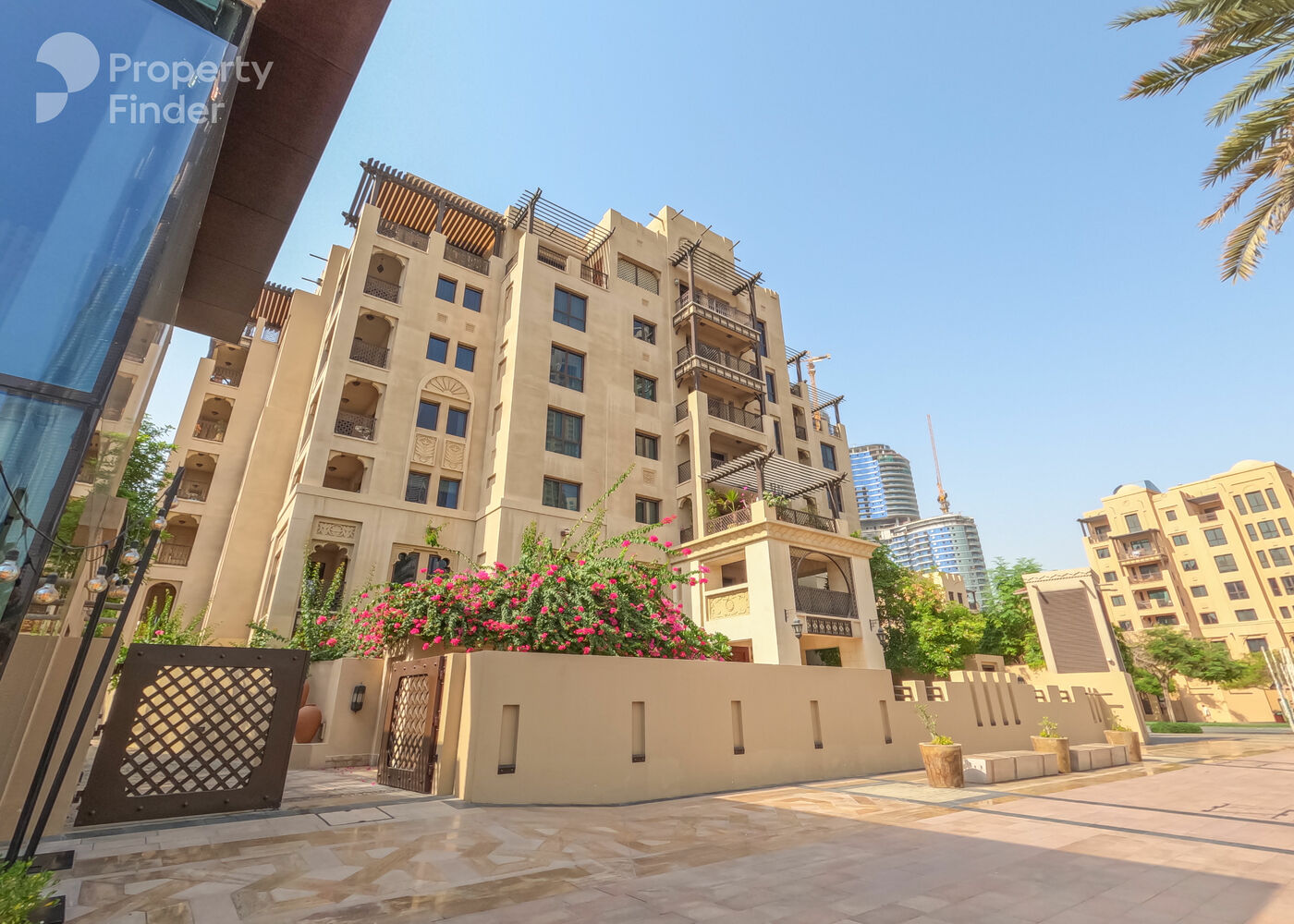 Gallery mosaic item small first