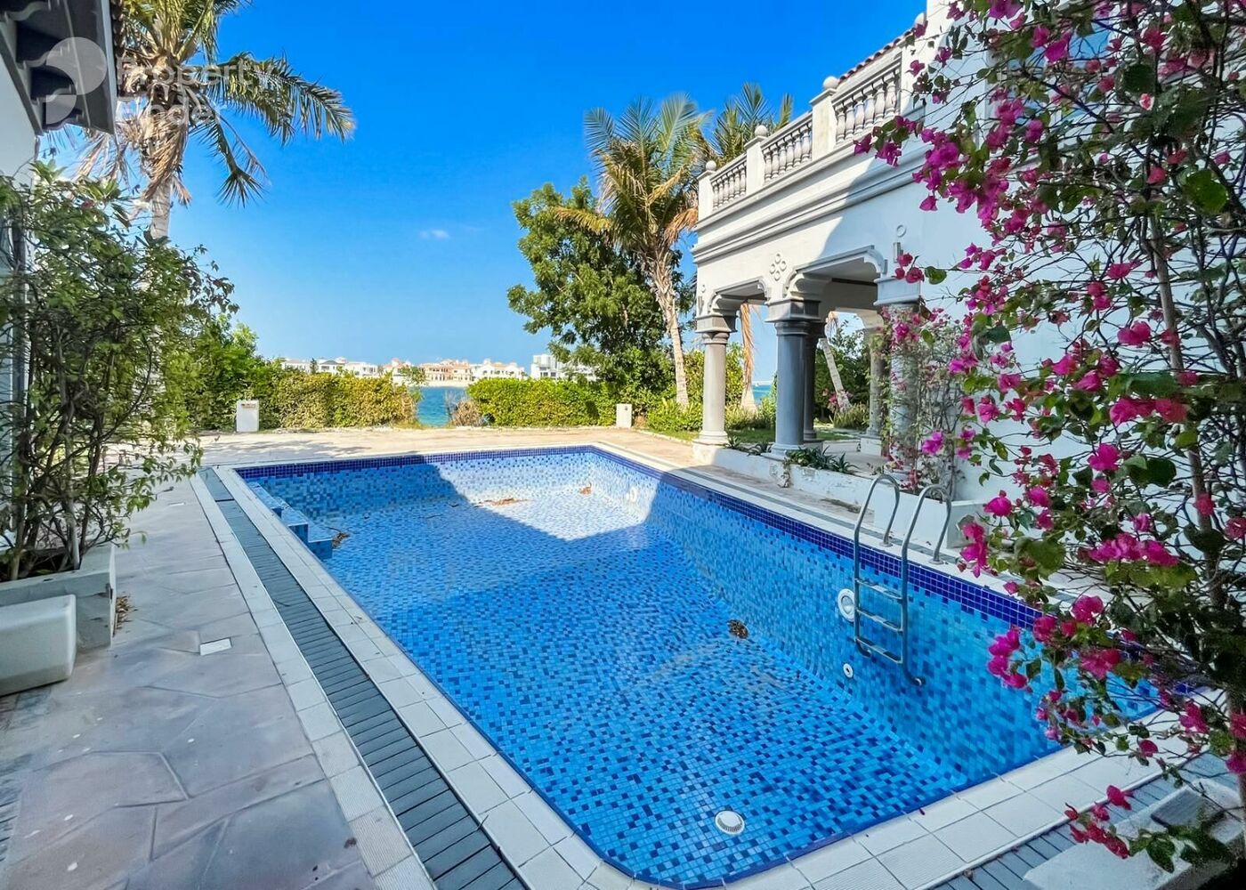 Gallery mosaic item large