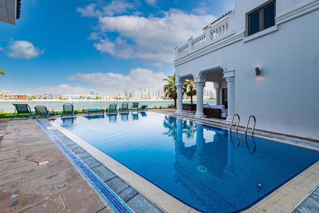Signature Villas Frond M