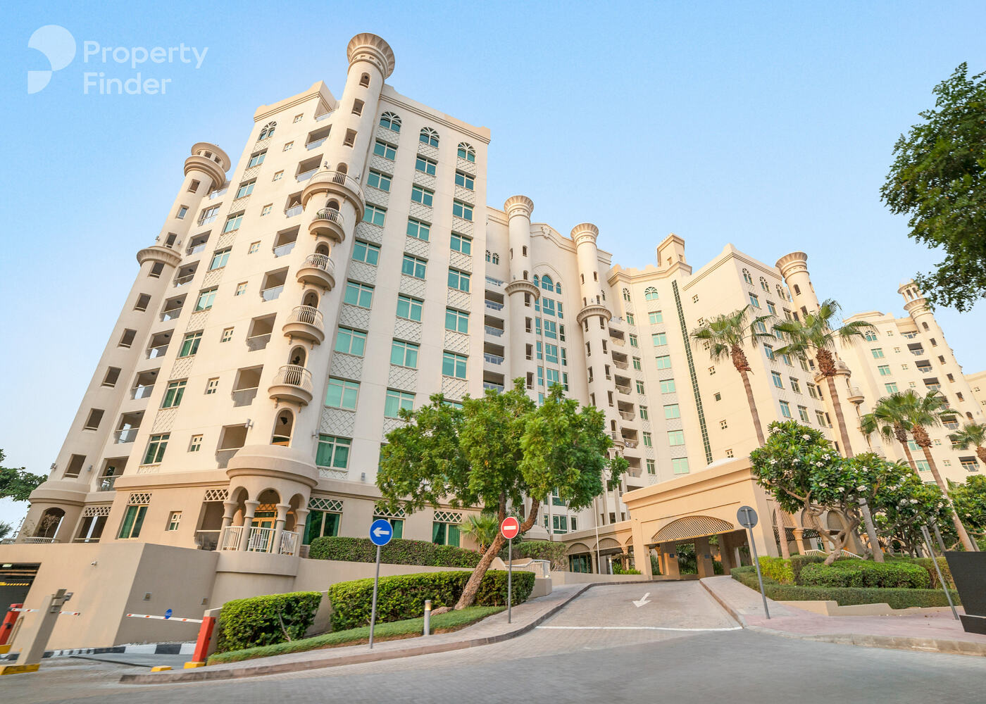 Gallery mosaic item small first