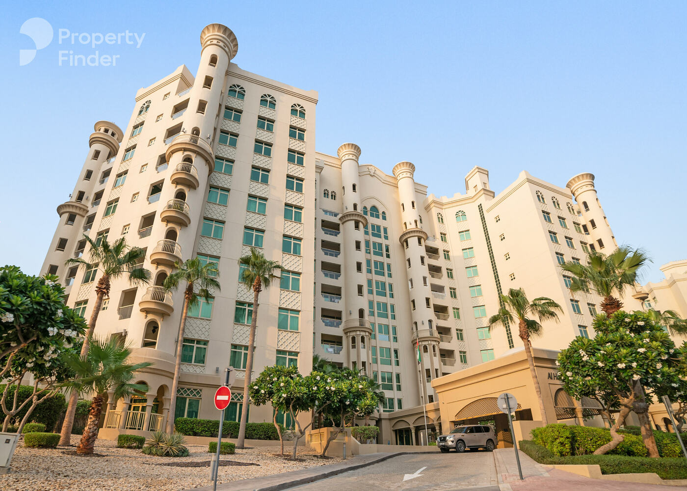 Gallery mosaic item small first