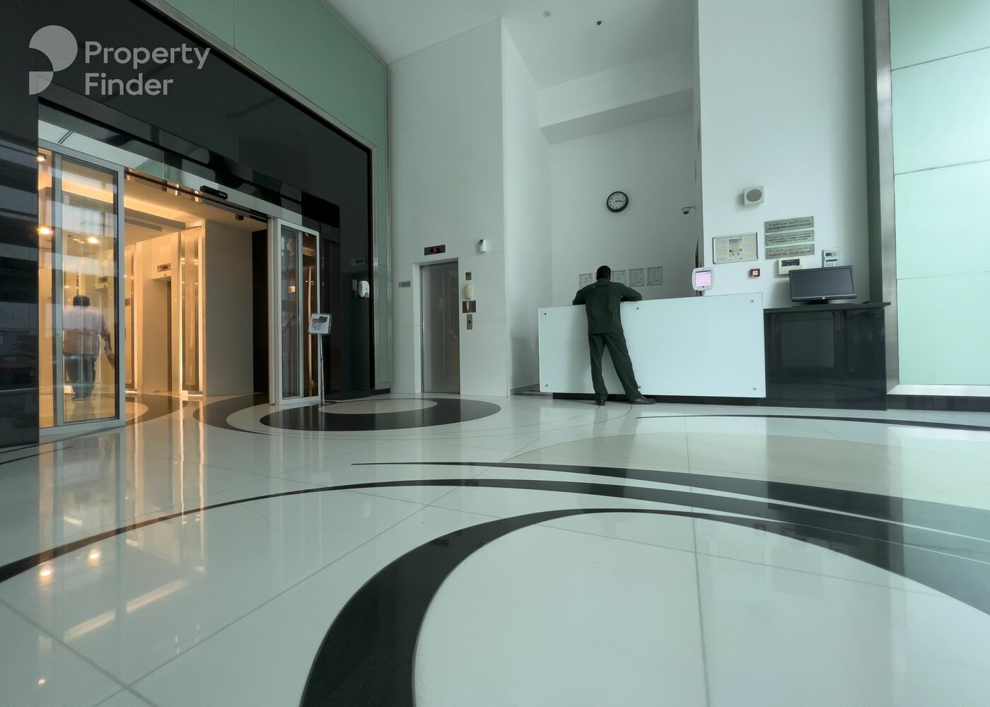 Gallery mosaic item small first