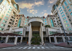 Al Murooj Rotana Hotel