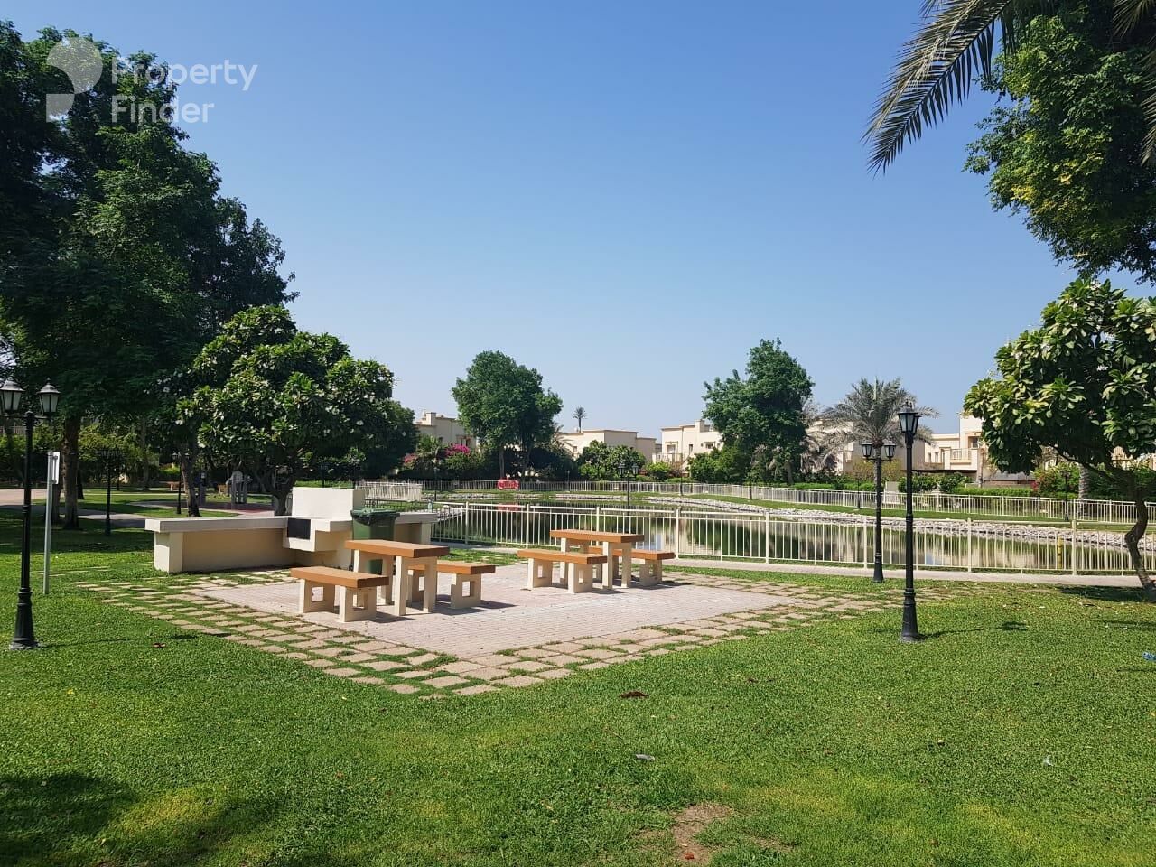 Gallery mosaic item small first