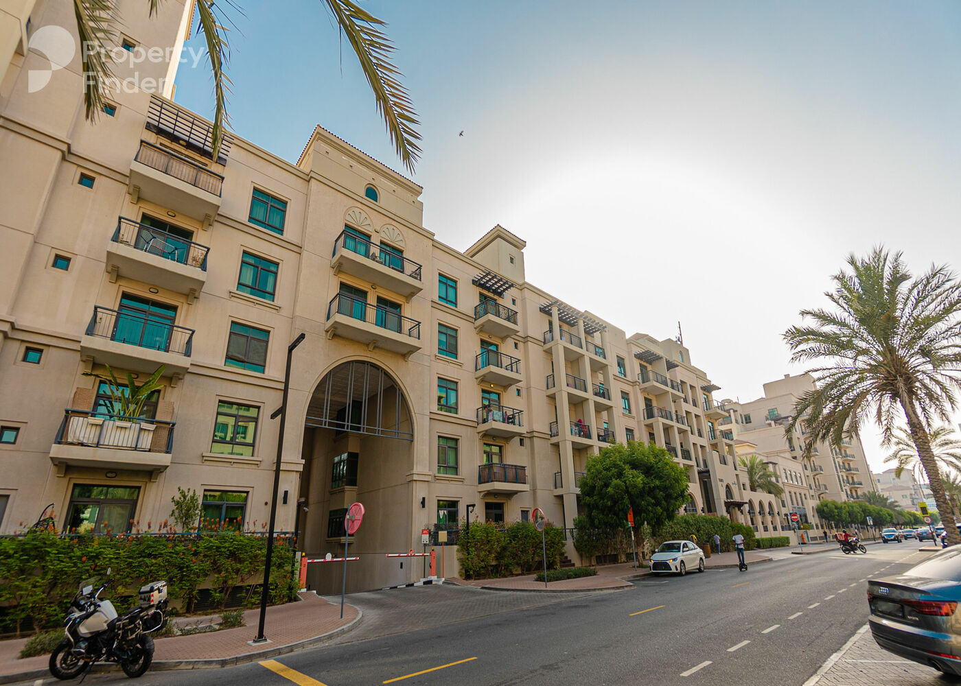 Gallery mosaic item small first