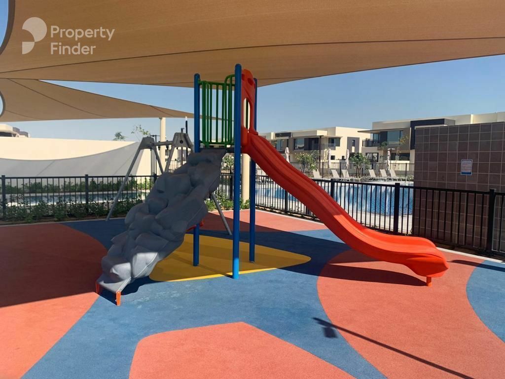 Gallery mosaic item small first