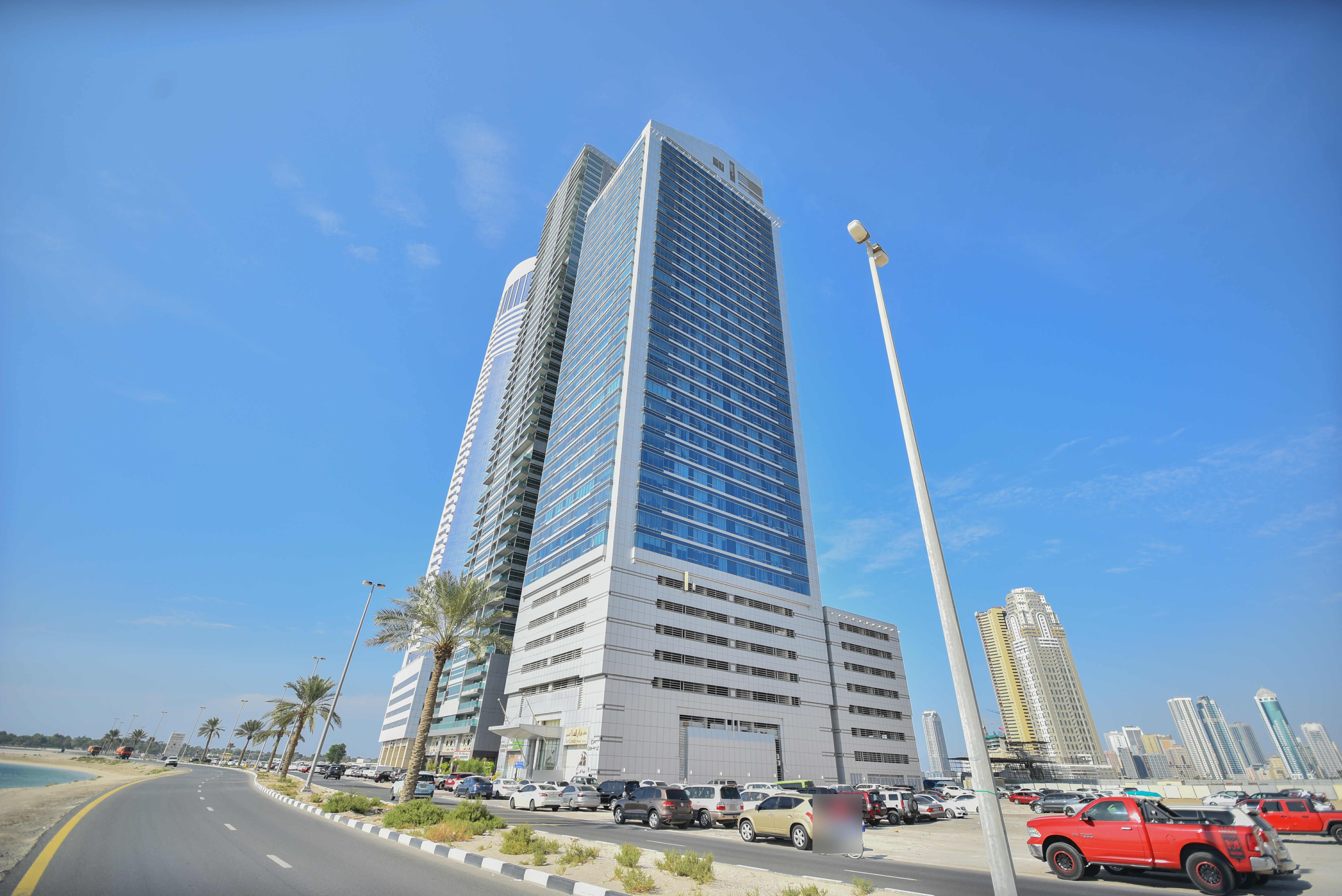 Al Khan Lagoon Tower