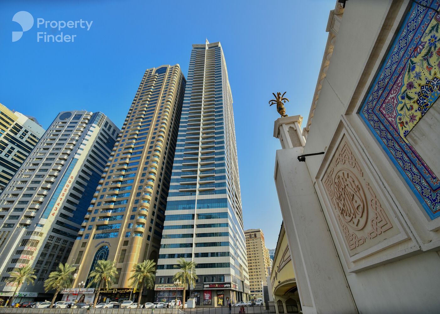 Gallery mosaic item small first