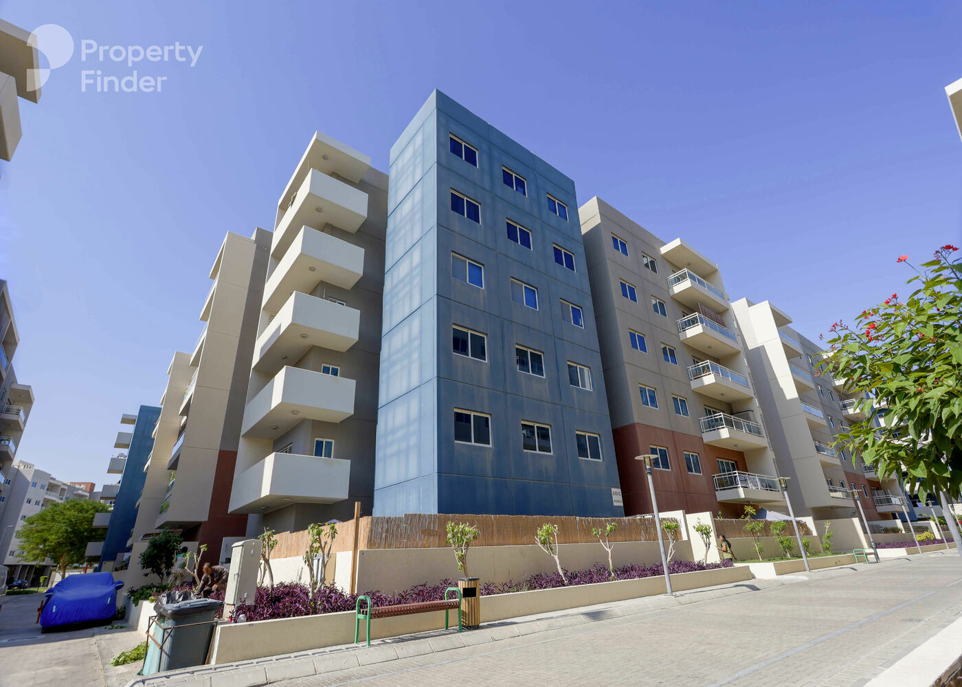 Gallery mosaic item small first