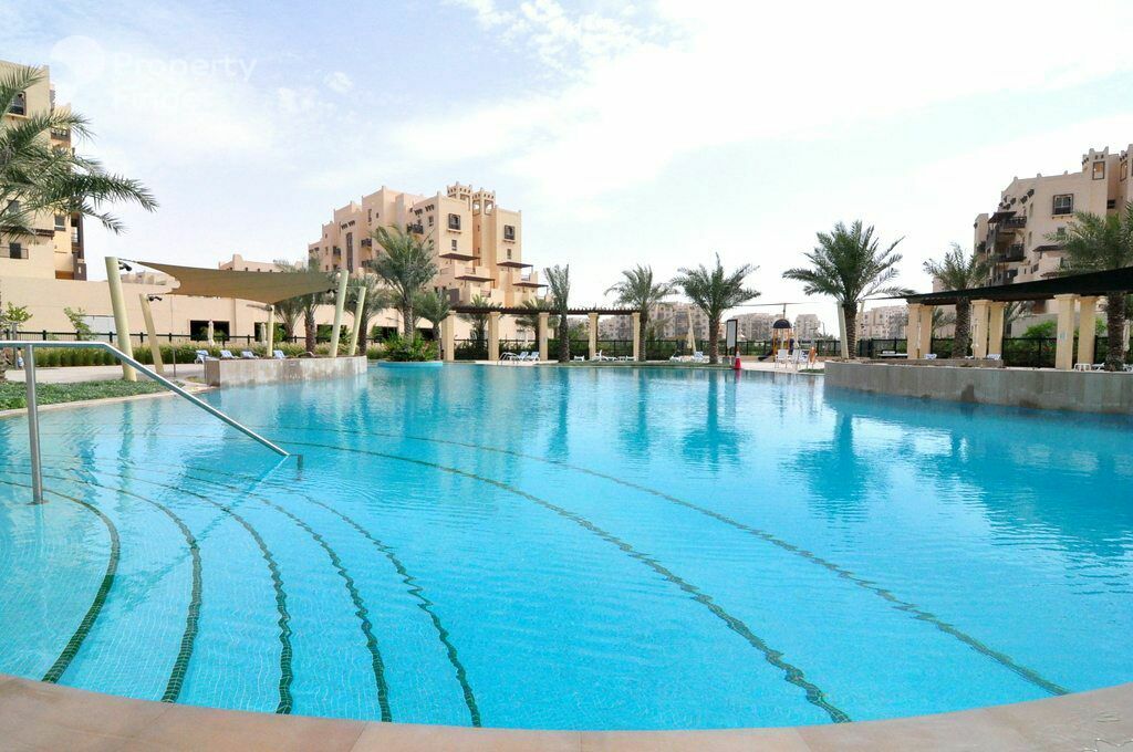 Gallery mosaic item small first