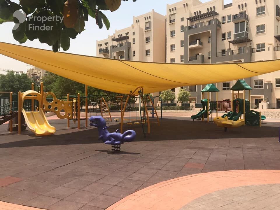 Gallery mosaic item small first