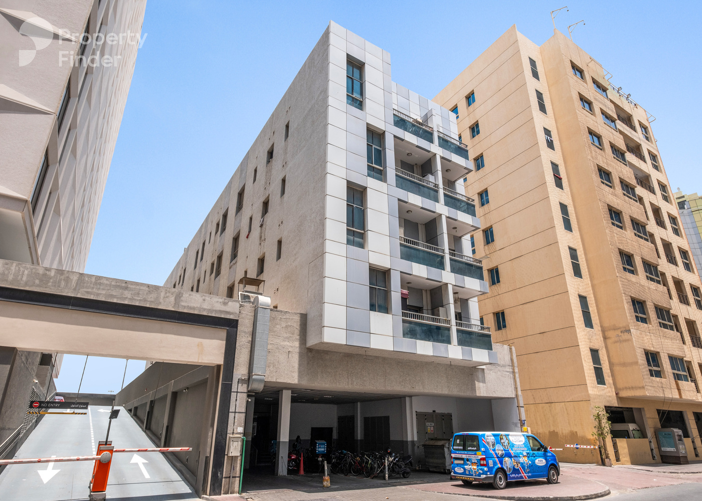 Gallery mosaic item small first