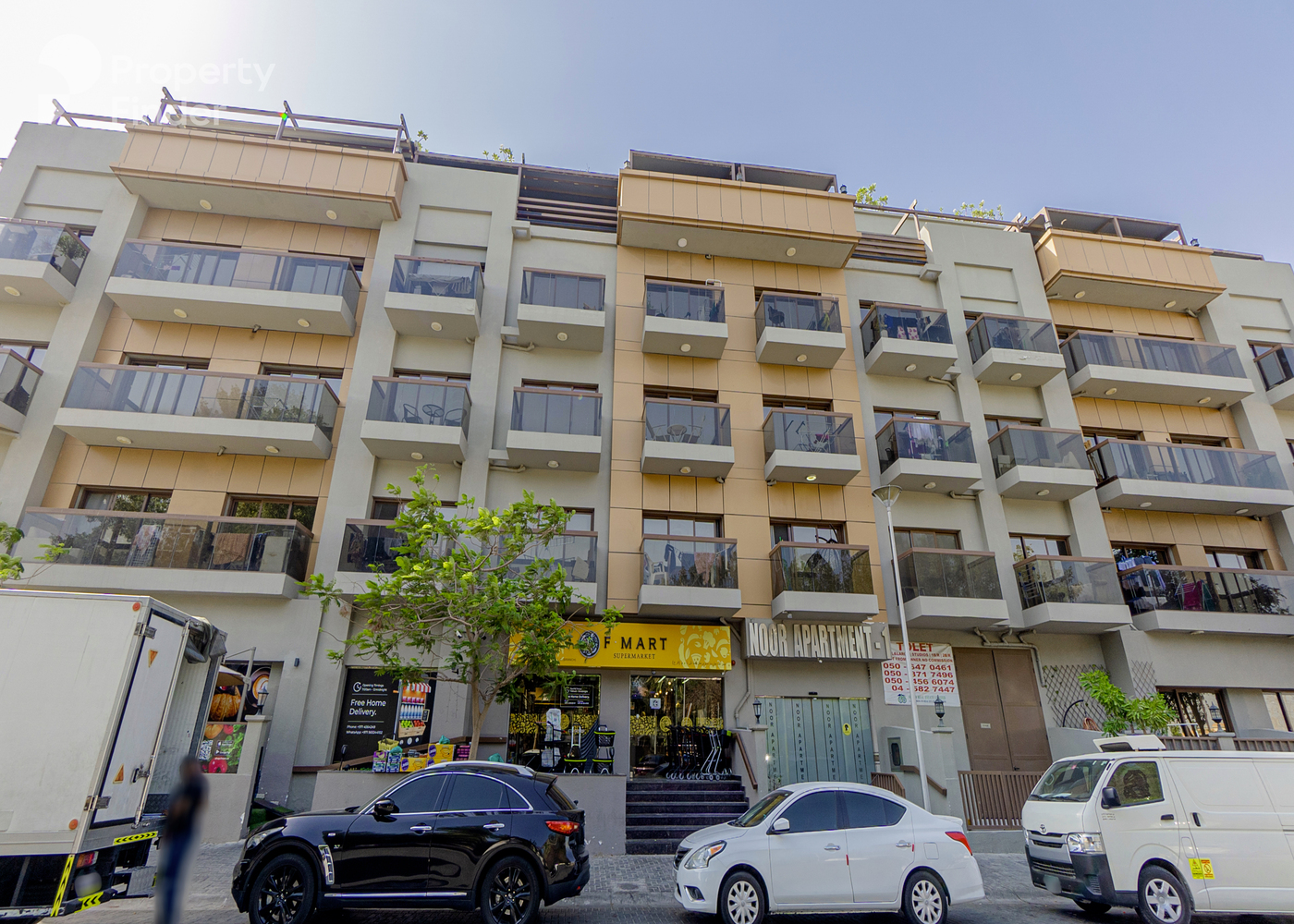 Gallery mosaic item small first