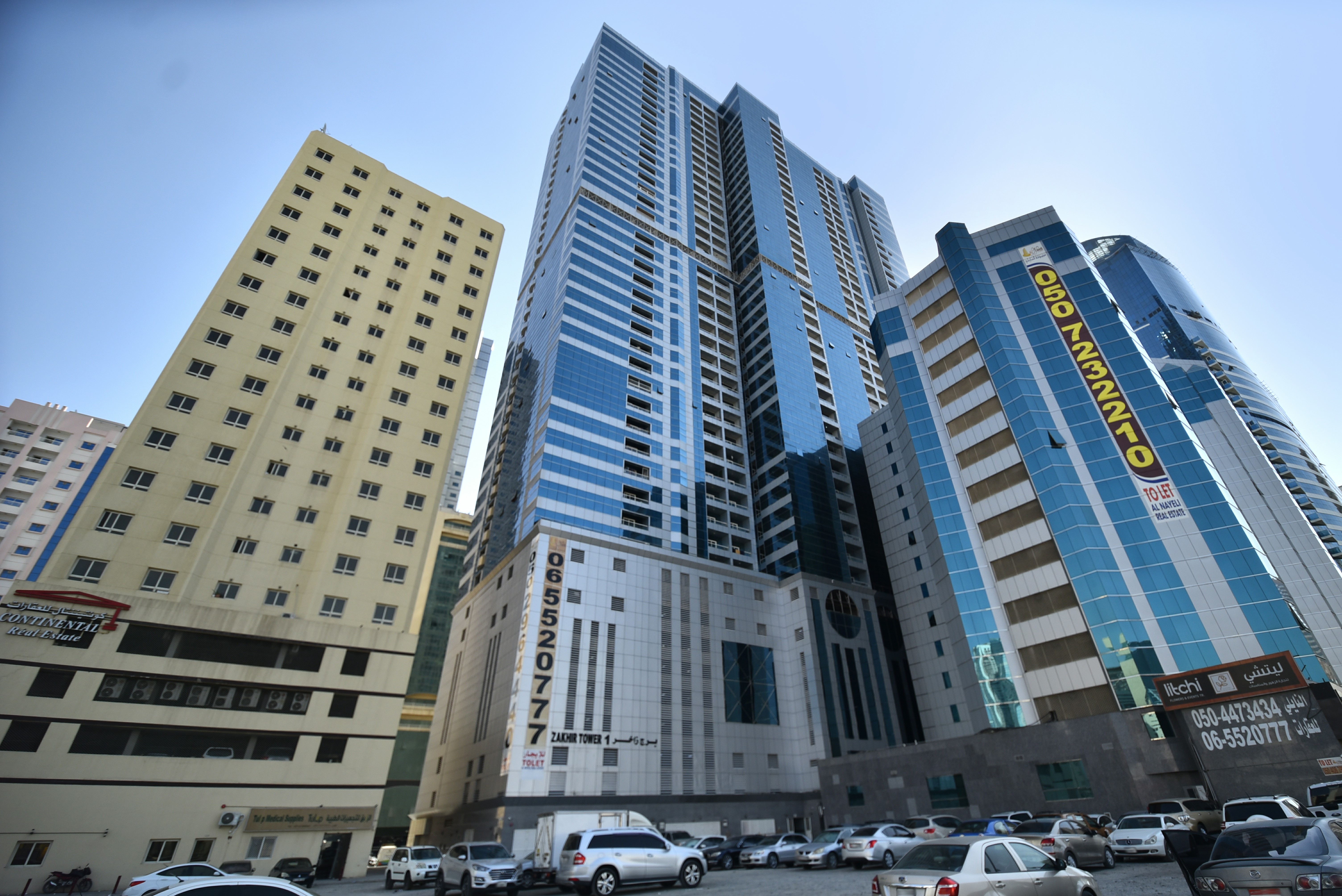 1 زاخر تاور