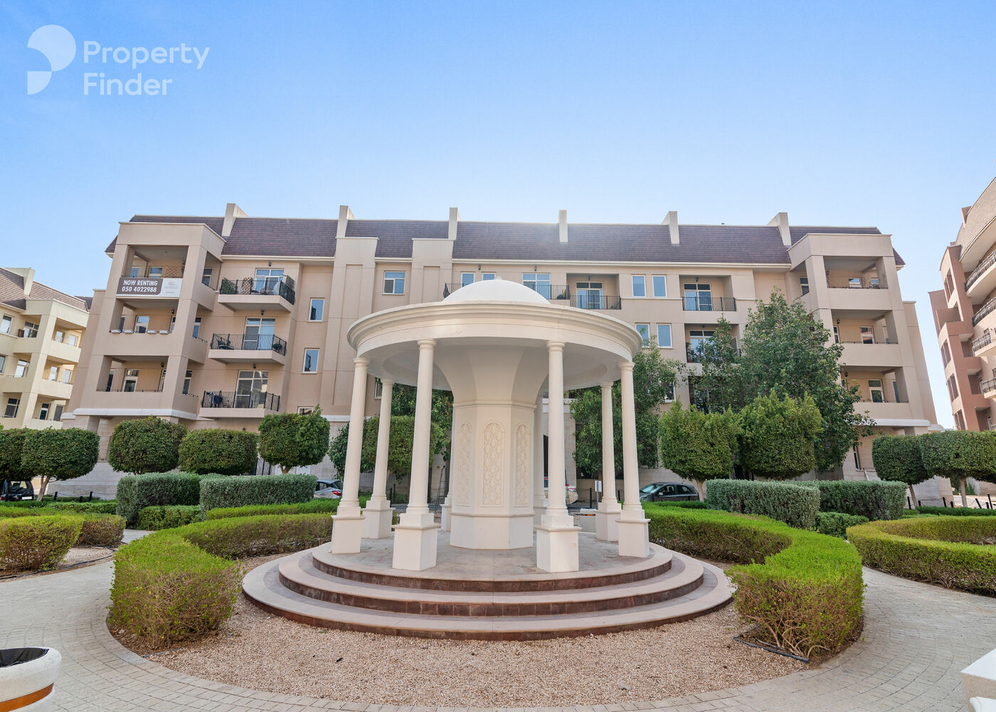 Gallery mosaic item small first