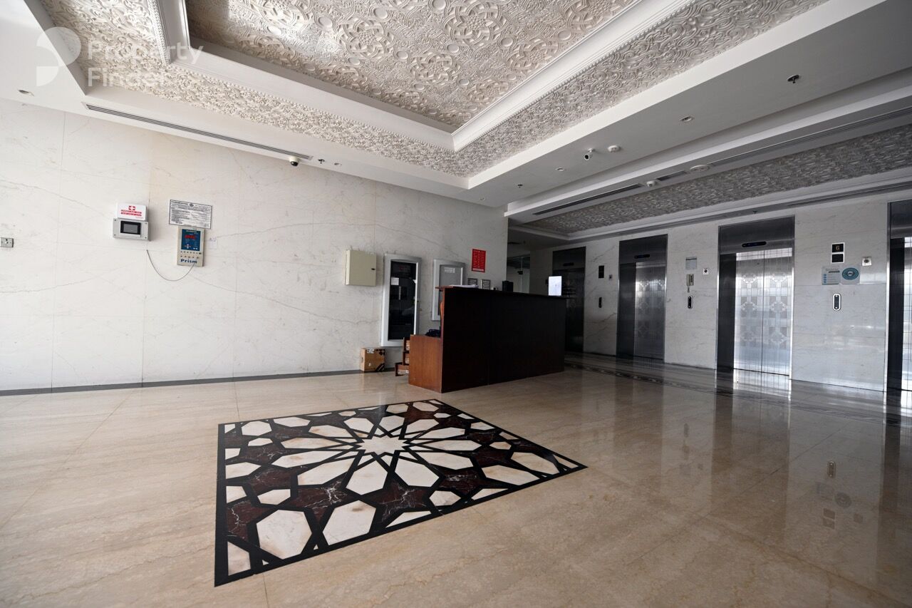 Gallery mosaic item small first