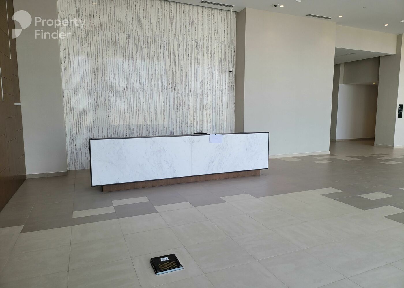 Gallery mosaic item small first