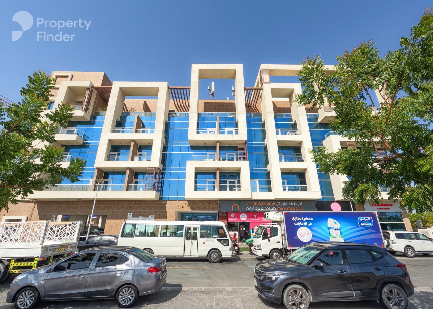 Gallery mosaic item small first